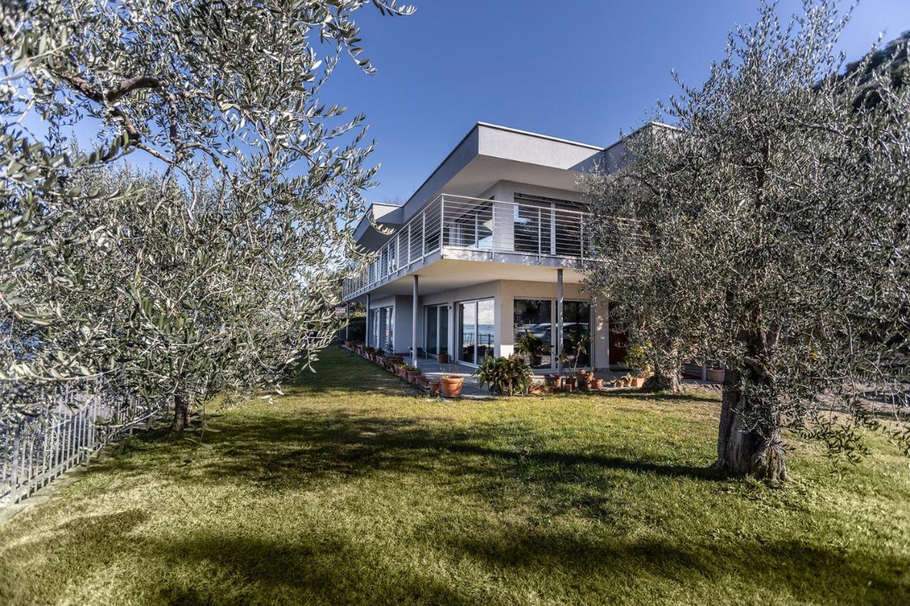 Villa Luthien Brenzone sul Garda Exterior photo